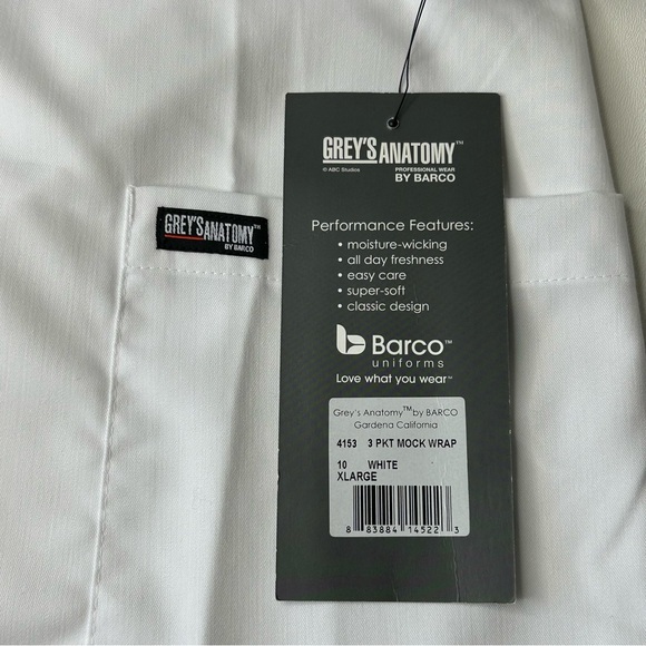 GREY'S ANATOMY Barco Womens Sz XL  White 3 Pocket Mock Wrap Style 4153 Scrub Top - Picture 5 of 8